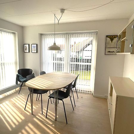 Byhus Centralt Pa Laeso Vesterø Havn Kültér fotó